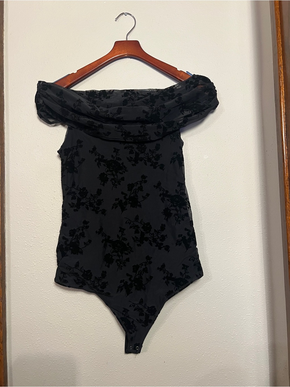 Abercrombie & Fitch Black Floral Burnout Off-Shoulder Bodysuit